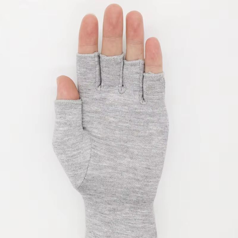Stretchable gloves for hands
